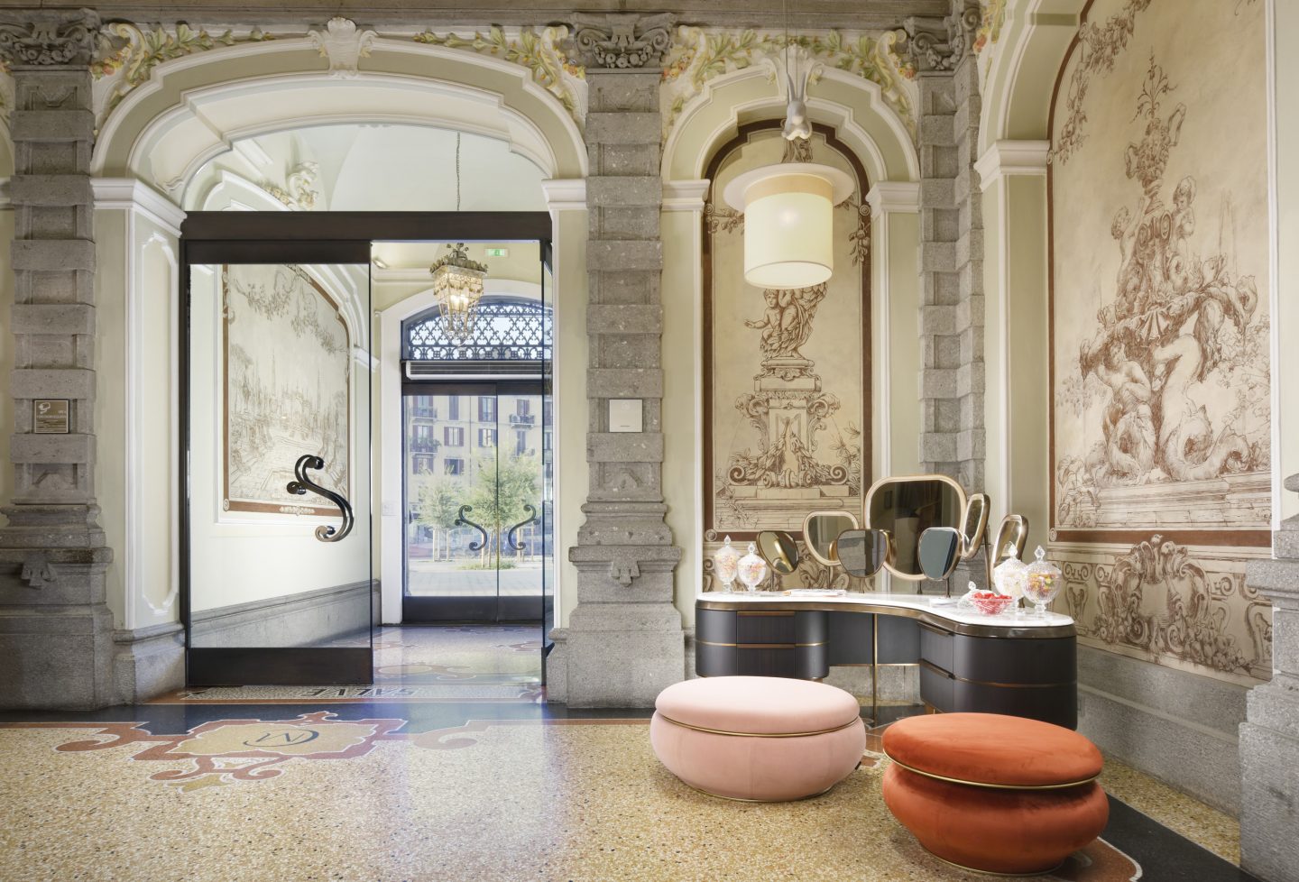 Chateau Monfort Milan hotel review. One of the best hotels of my stay, conveniently located in the heart of Milan near local restaurants and cafes. Less than 10 minutes from the Duomo Cathedral. 5 stars luxury hotel. #hotelreview #visititaly #hotelsinmilan #wheretostayinmilan #chateaumonfortmilan #luxuryhotelinmilan